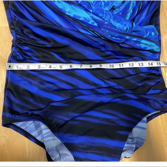 NWT! Miracle Suit Royal Blue, purple, black Misses plus Bathing Suit one piece - Picture 5 of 11